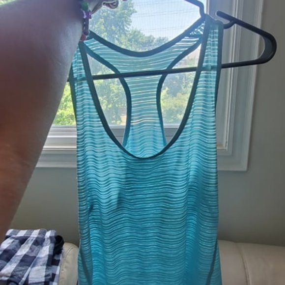 Athletic tank top - Picture 4 of 8